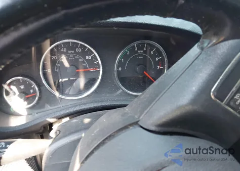 2013 Jeep Wrangler Unlimited Sport z USA, uszkodzony, nr VIN 1C4BJWDG7DL654577